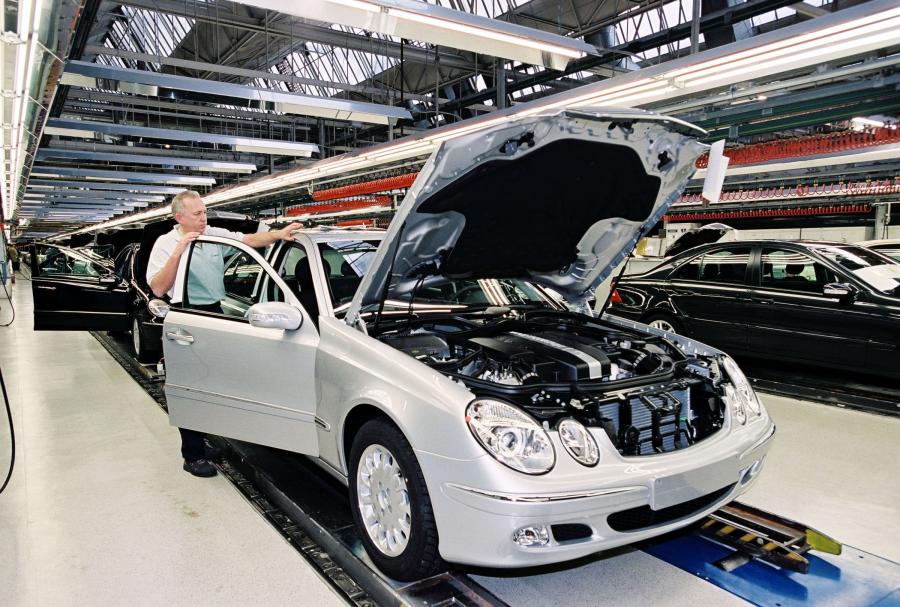  Mercedes-Benz E-Class 2002 года  (фото 153 из 448)